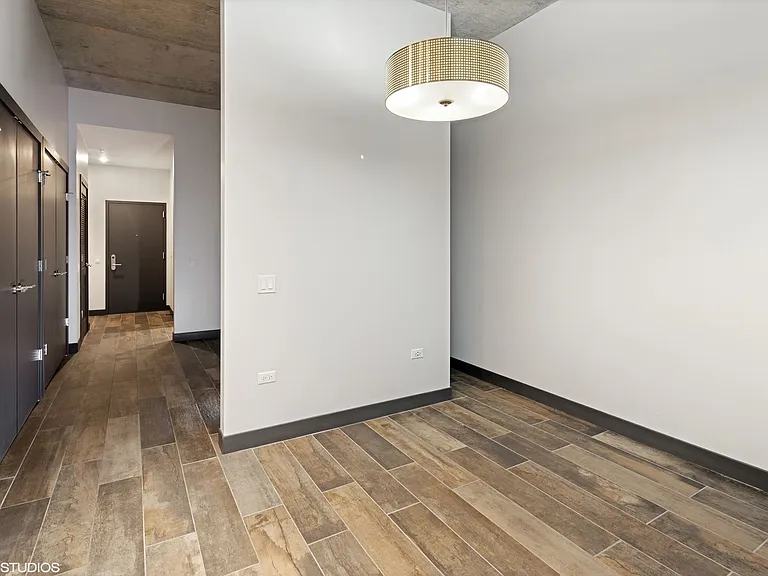 171 N Aberdeen St #1005 — Photo 6
