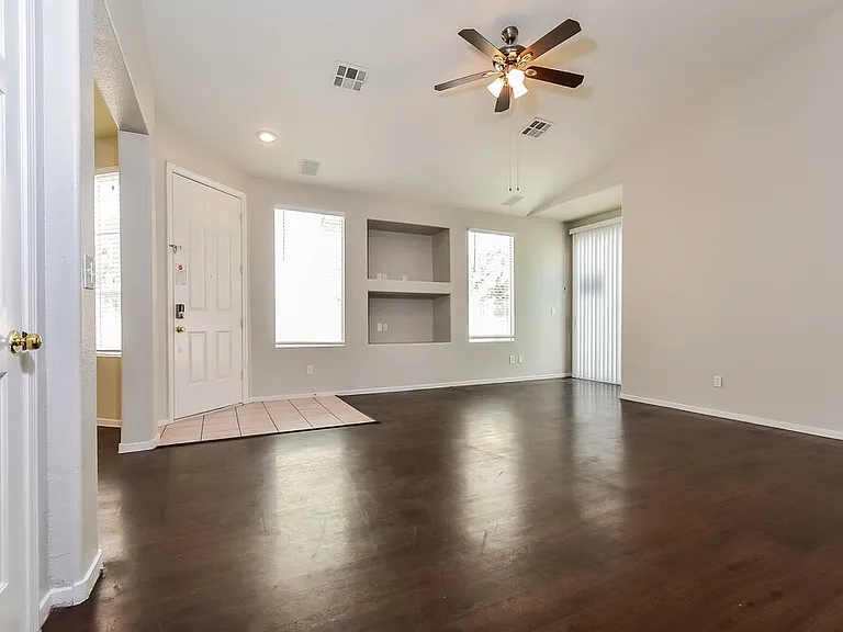 2520 Bahama Point Ave — Photo 4