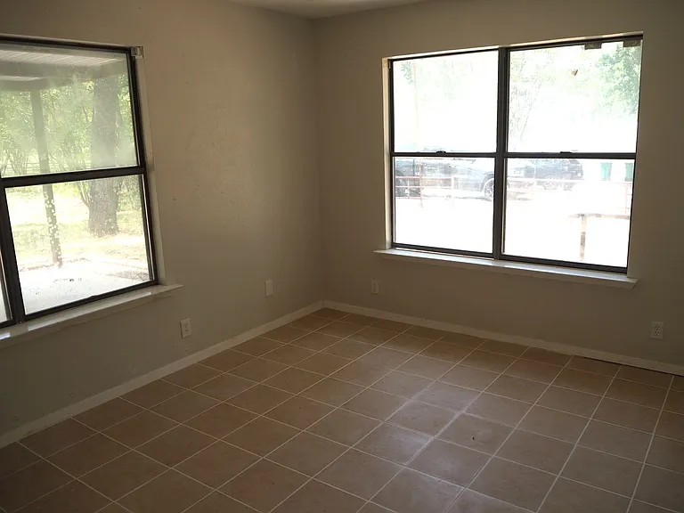 7118 FM 2931 — Photo 32