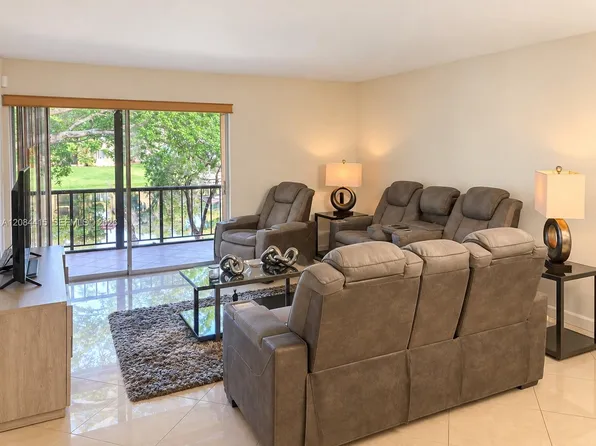 890 SW 9th Street Cir APT 202, Boca Raton, FL 33486