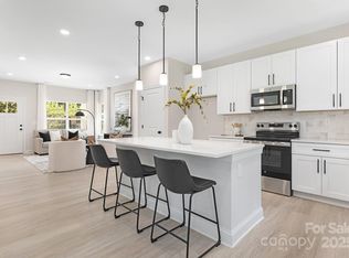 6121 Grove Park Blvd, Charlotte, NC 28215