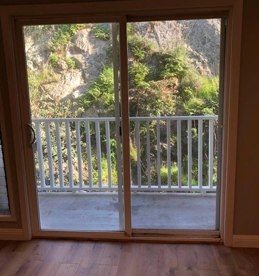 2 bed, 1.5 bath, 1100 sqft, $3,000 — Photo 2