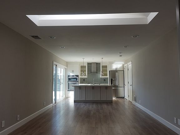 5th image of 3195 Edenbank Dr