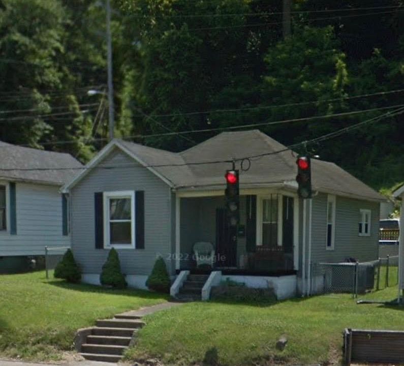 1st image of 605 High St