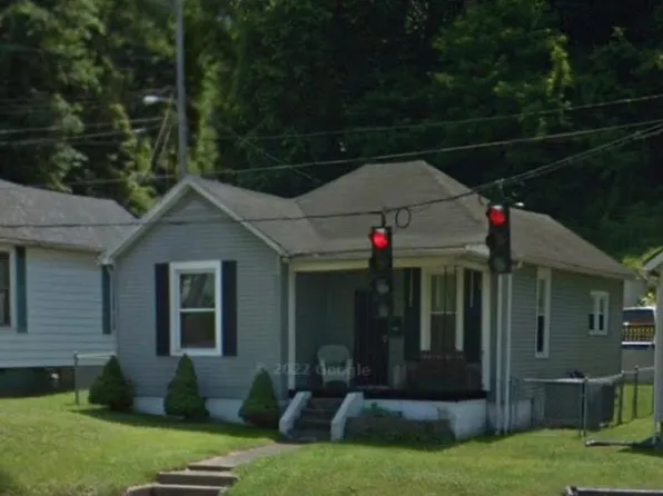 605 High St, Russell, KY 41169