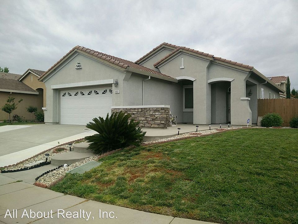 1st image of 10931 Solera Dr