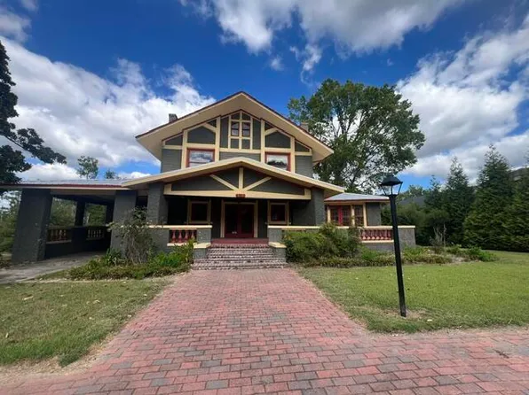 515 E 4th St, Corinth, MS 38834