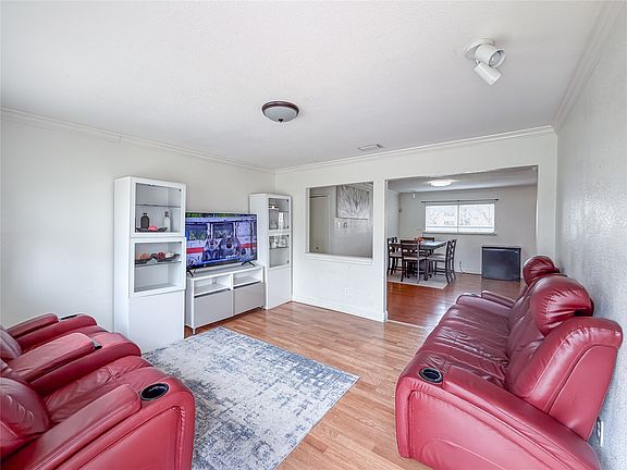 5th image of 1225 Palisades Dr