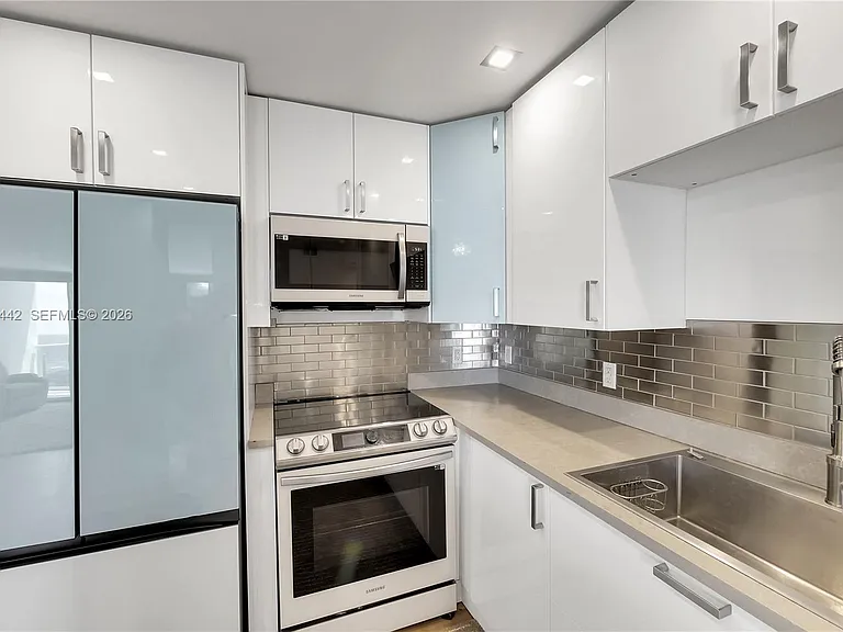 100 Bayview Dr #1008 — Photo 6