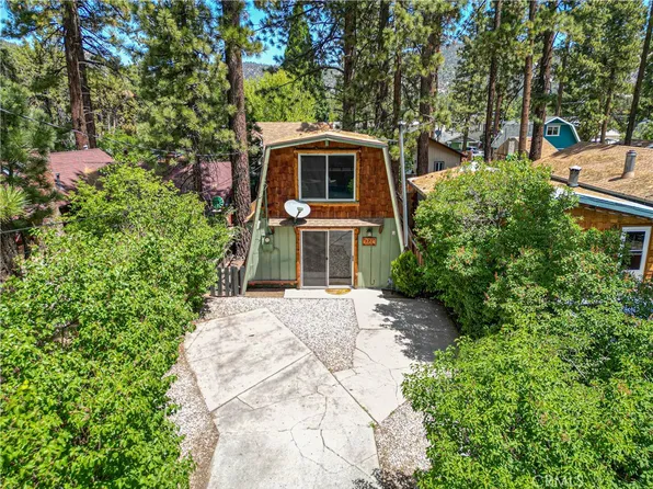 327 W Country Club Blvd, Big Bear City, CA 92314