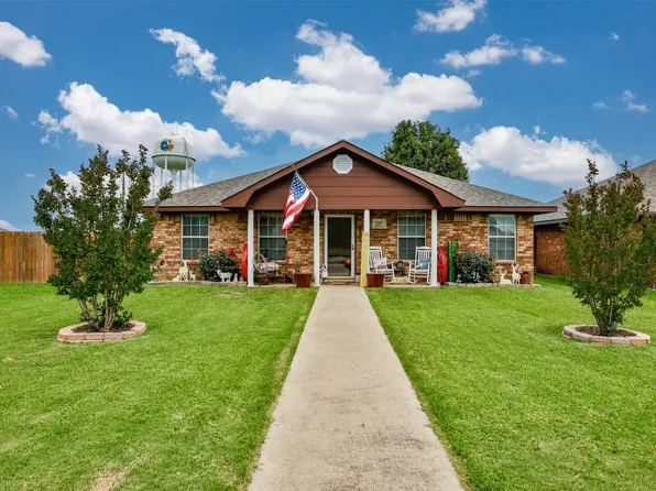 2317 Jodi Ln, Gainesville, TX 76240