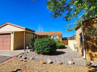 1760 Lee Loop NE, Rio Rancho, NM 87144