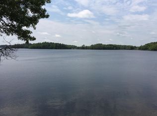 17 Ocean Ave, Halifax, MA 02338