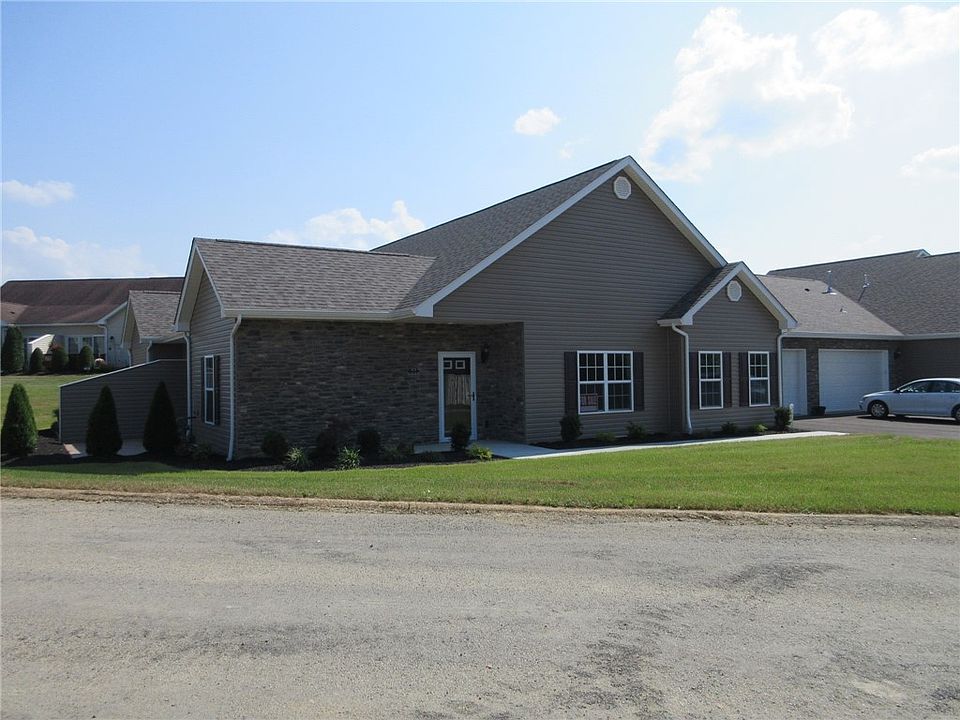 2nd image of 160 Clearwater Dr