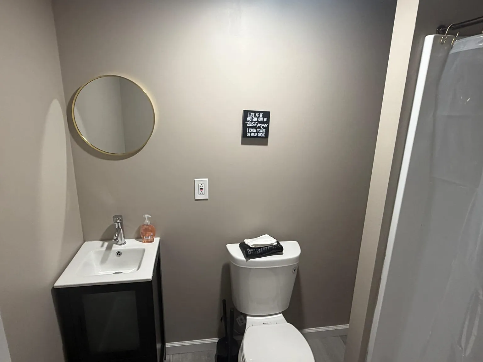4 bed, 3.0 bath, 1475 sqft, $1,183 — Photo 2