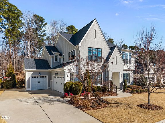 2nd image of 133 Burgundy Ln