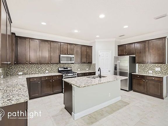 3rd image of 919 Berry Leaf Ct