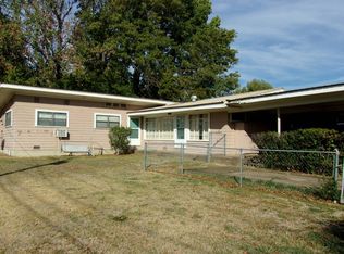 1212 E Duke St, Hugo, OK 74743