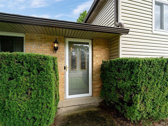 4th image of 586 Preston Dr