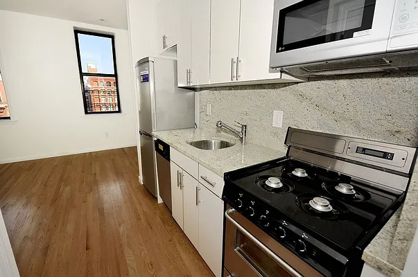 Rented by Aether Property Group | media 2