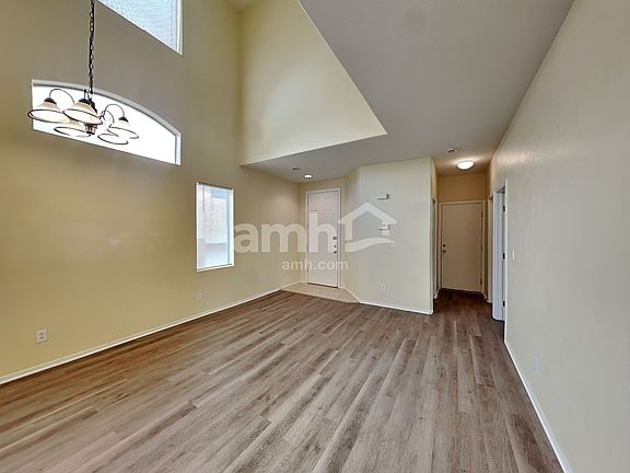4th image of 6345 Hamilton Grove Ave