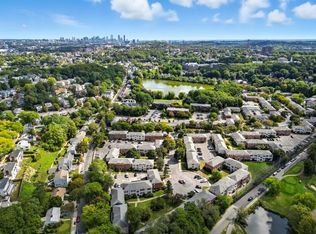 14 Lake Shore Ct APT 1, Brighton, MA 02135