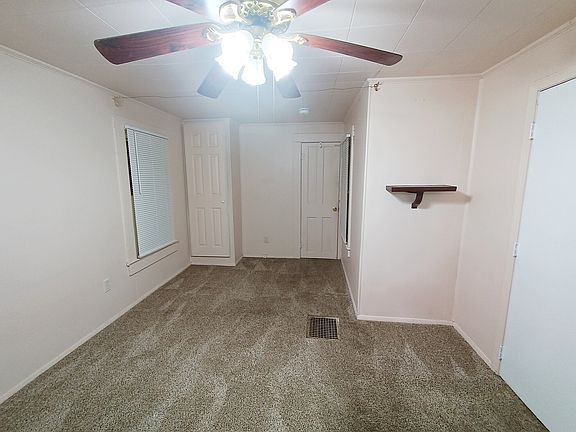 3rd image of 1529 S Ash Ave