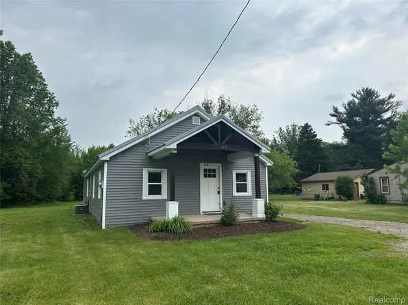 7064 W Vienna Rd, Clio, MI 48420