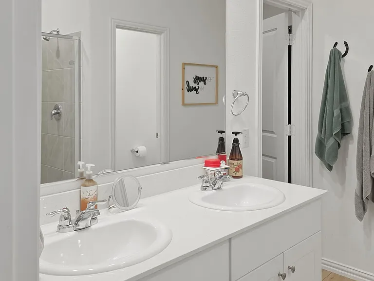 1100 Flameleaf Dr — Photo 11