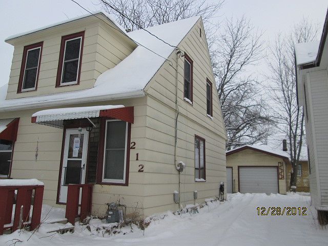 2nd image of 212 N 1st Ave