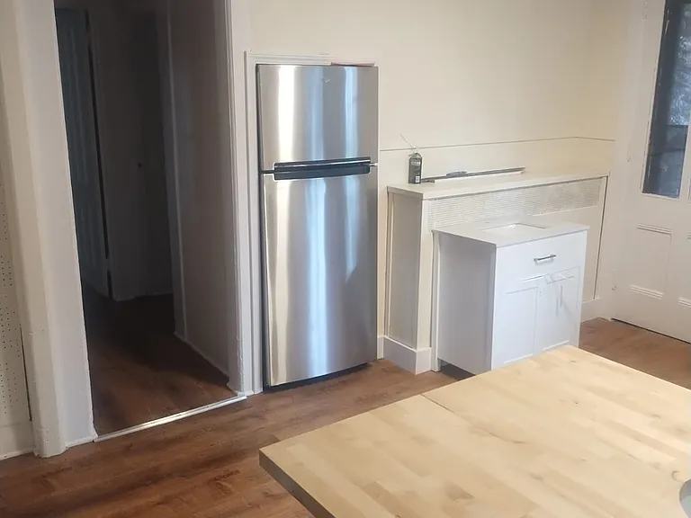 8 Cozy Ave #1 — Photo 3