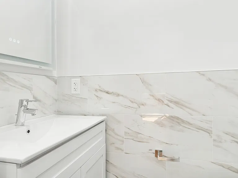 5930 Spencer Ave #1N — Photo 5