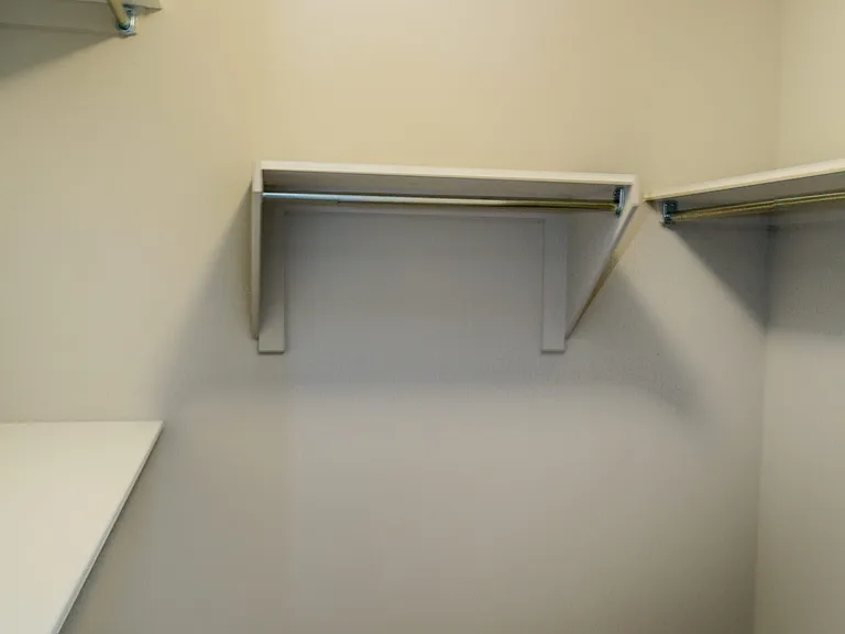 193 Kimpton Dr — Photo 13