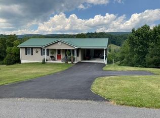 2552 Pinewood Dr, Draper, VA 24324