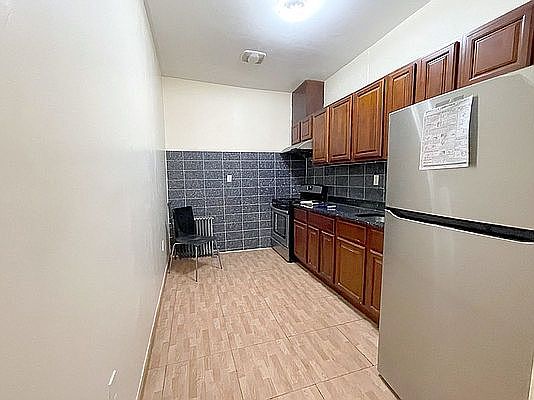 2nd image of 570 Saint Marks Ave #2FR