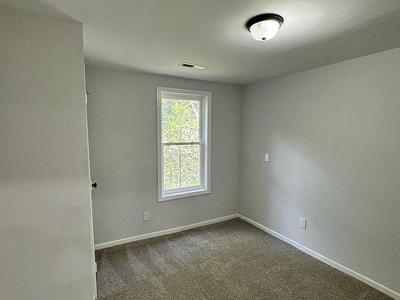 5th image of 217 Clement Ave