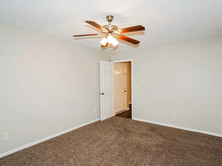 3005 Fieldstone Ct — Photo 12