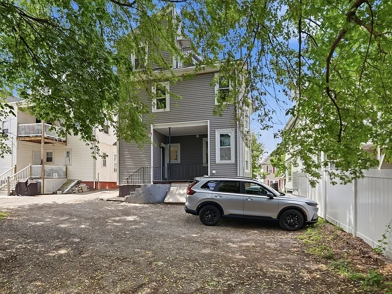 121 Glendale St #1 — Photo 5