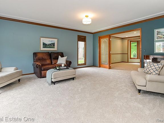 3rd image of 1171 Springwood Ln