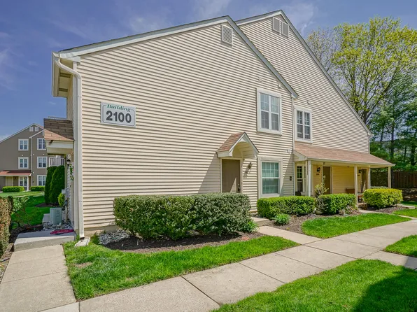 2107 Sedgefield Dr #B, Mount Laurel, NJ 08054