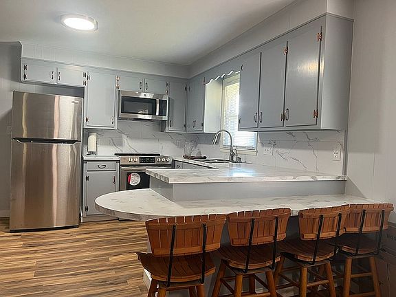 4th image of 290 Riverview Dr