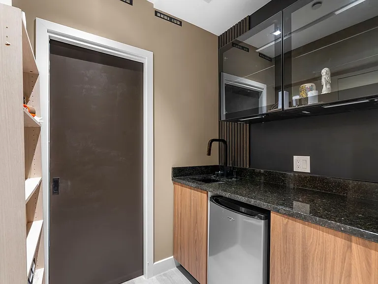 6010 Wilmett Rd — Photo 45