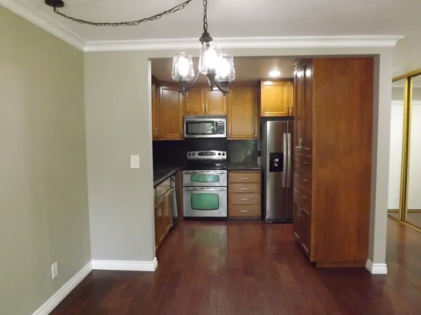 100 Scholz Plz Ph 1, Newport Beach, CA 92663