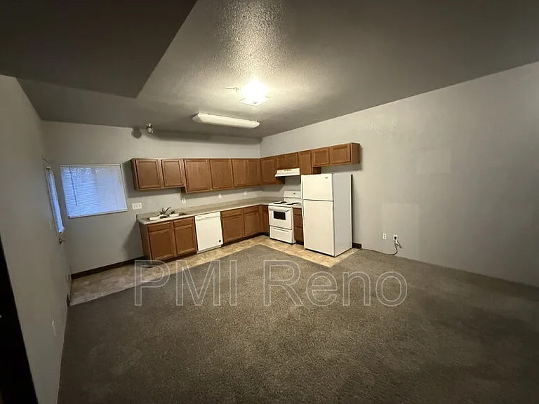 Big Horn Apartments — Photo 14
