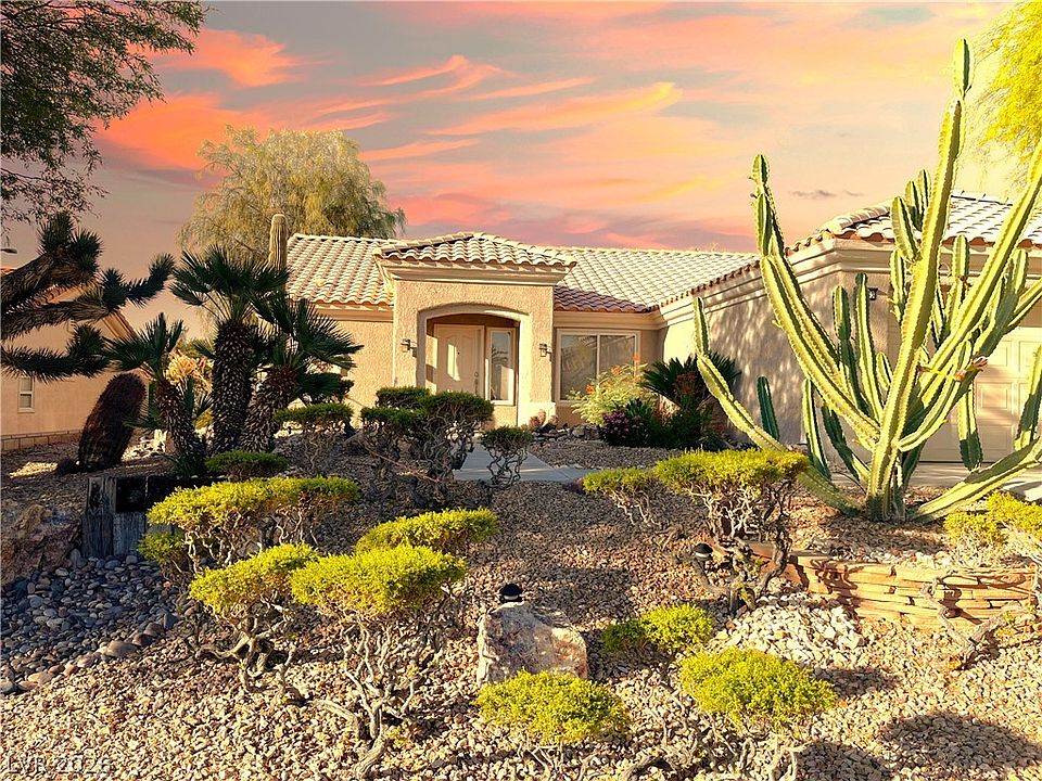 1st image of 10133 Crescent Creek Dr