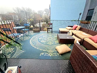 281 Court Street, #2