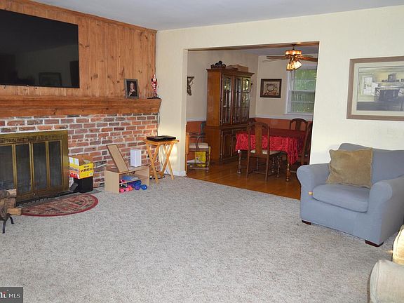 2nd image of 4945 Grant Dr