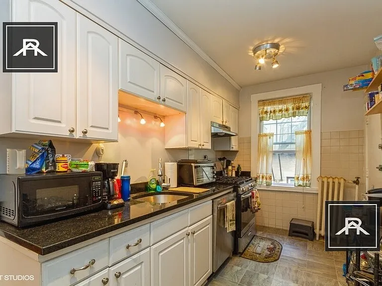 24 Chiswick Rd #8 — Photo 38