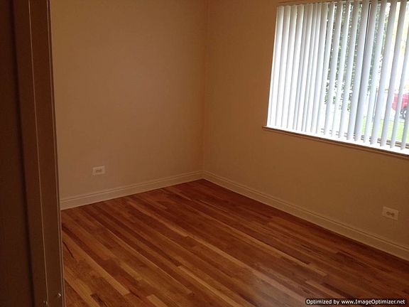 5th image of 2233 S Olive St