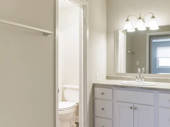 12804 W Hampton Ave #8, Butler, WI 53007